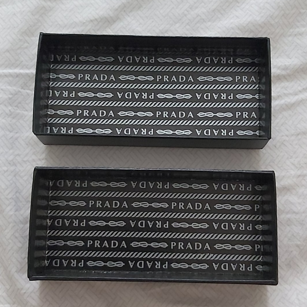 Prada Box - Picture 2 of 4